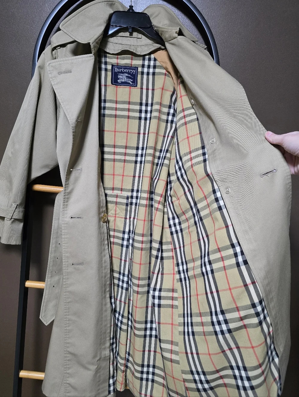 Vintage Burberry Beige Double-Breasted Trench Coat with Belt - Picture 5 of 10